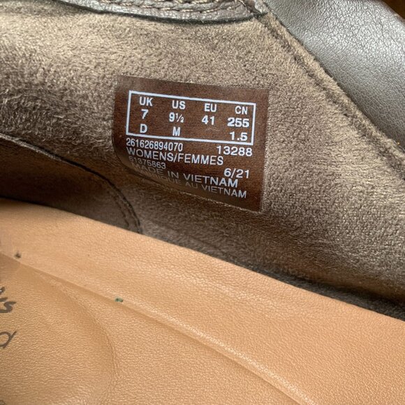 Clarks Shaylin Up Women's Taupe Suede Side Zip Ankle Boots Wedge Heel Sz 9.5D - Picture 5 of 9